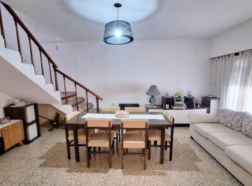 PH · 74m² · 4 Ambientes · 1 Cochera · PH 4 Amb Al Frente con Garage en Venta, Quilmes o