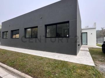 Casa · 94m² · 2 Dormitorios · 1 Cochera · Casa en Venta a Estrenar Calle 138 E/ 471 y 472 Complejo Cerrado