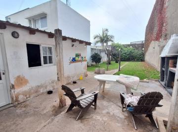 PH · 139m² · 3 Ambientes · PH 3 Amb en Venta con Parque y Jardin, Berazategui