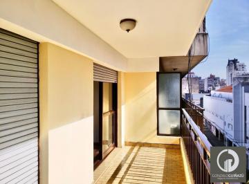 Departamento · 99m² · 5 Ambientes · Departamento en Venta Dos Dorm. y Comodín. Opción Cochera