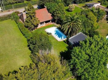 Casa · 171m² · 5 Ambientes · 1 Cochera · Casa 5 Ambientes en Venta en El Trebol Ezeiza
