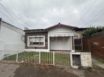 Casa · 62m² · 3 Ambientes · Casa en Venta a Reciclar en Los Hornos