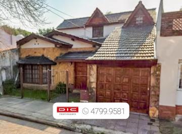 Casa · 207m² · 6 Ambientes · 1 Cochera · Chalet 3 Dorm. Venta - Olivos - Maipu/uzal