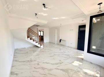 PH · 94m² · 4 Ambientes · PH 4 Ambientes en Venta en Zona Los Pinares