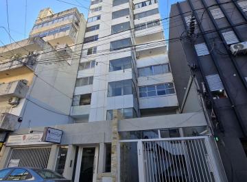Departamento · 75m² · 2 Dormitorios · 1 Cochera · Departamento en La Rioja Al 2500