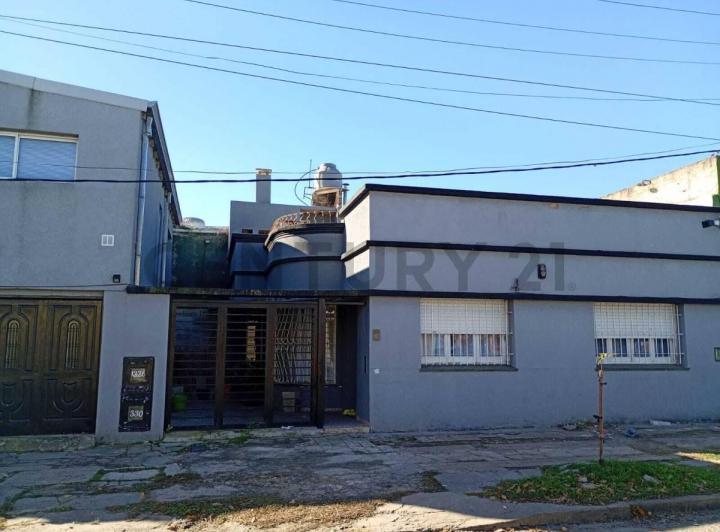 Casa · 162m² · 3 Dormitorios · 1 Cochera