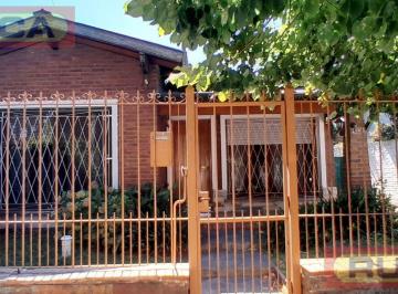 Casa · 143m² · 4 Ambientes · 2 Cocheras · Casa en Hindu Club