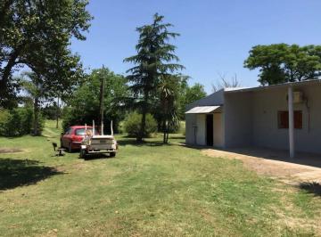 Casa · 100m² · 4 Ambientes · 1 Cochera · Venta Casa Quinta en Dos Ha y Media