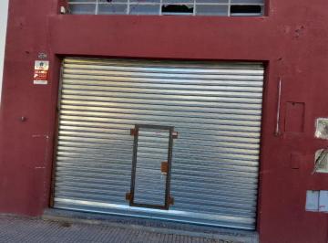 Local comercial de 1 ambiente, Pompeya · Local Sobre Importante Av Centenera