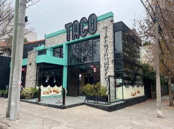 Local comercial · 170m² · Importante Local en Esquina Sobre Calle Olavarría.