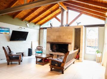 Casa · 207m² · 3 Dormitorios · 1 Cochera · Casa en Barrio Privado San Patricio