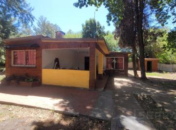 Casa · 100m² · 5 Ambientes · 4 Cocheras · Venta Casa 5 Ambientes con Piscina Sobre Colectora Panamericana Ramal Pilar Apto Comercial