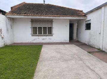 Casa · 50m² · 2 Ambientes · 1 Cochera · Venta | Casa con Amplio Lote | B° El Progreso