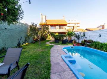 Casa · 280m² · 5 Ambientes · 3 Cocheras · Venta Casa 4 Dorm Jardin Pil Quincho Coch Victoria