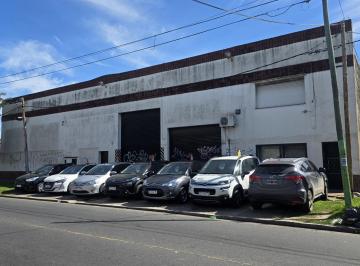Bodega-Galpón · 935m² · 3 Ambientes · Galpón | Alquiler | Quilmes Oeste | 900 m²