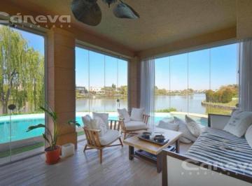 Casa · 520m² · 5 Ambientes · 2 Cocheras · Los Castores 2 Al Agua