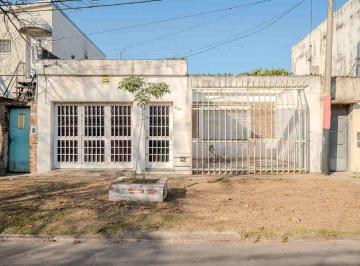 Casa · 128m² · 3 Ambientes · Casa en Venta 2Dorm. Cochera Jardin Zona Sur