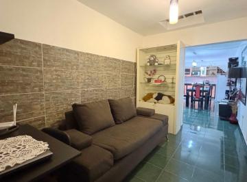 PH de 3 ambientes, Tres de Febrero · Tipo Casa con Entrada Independiente de 3 Ambientes