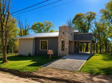 Casa · 87m² · 3 Ambientes · 1 Cochera · Casa a Estrenar Villa General Belgrano