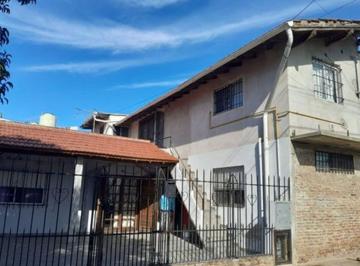 Casa · 140m² · 6 Ambientes · Casa en Venta 6 Ambientes Temperley