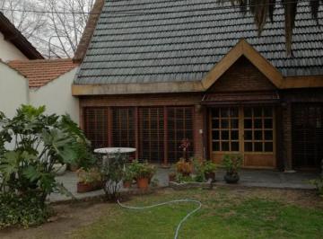 Casa · 250ha · 4 Ambientes · 4 Cocheras · Gran Chalet 5 Amb. con Cochera Doble y Gran Parque.