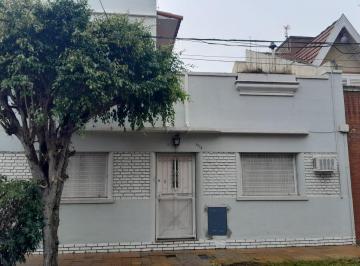 Casa de 3 ambientes, Tres de Febrero · Casa con 75 m² Totales y 2 Dorm. en Venta, Villa Raffo