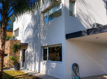 Casa · 153m² · 4 Ambientes · 2 Cocheras · Venta Casa 4 Ambientes en Parque Leloir