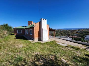 Casa de 5 ambientes, Estancia Vieja · Excelente Propiedad con Piscina en Estancia Vieja