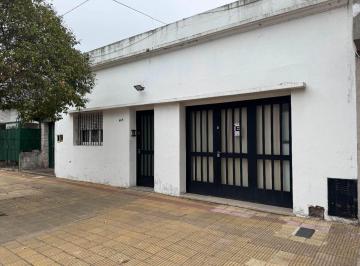 Casa · 93m² · 2 Ambientes · 1 Cochera · Casa 2 Ambientes en Venta en La Plata Cohera Patio