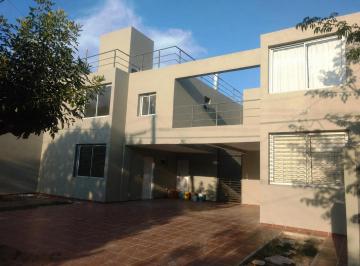 Departamento · 80m² · 5 Ambientes · Alquilo Departamento de 3 Dorm. con Terraza con Asador en Villa Cabrera