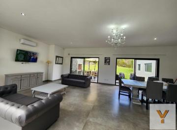 Casa · 185m² · 5 Ambientes · 1 Cochera · Casa en Venta - 4 Dorm. 4 Baños - Pinamar