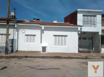 Casa · 198m² · 4 Ambientes · Casa en Venta - 3 Dorm. 2 Baños - Mar del Plata