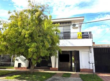 Casa de 4 ambientes, Campana · Exc Prop 4 Amb C/coc 3 Autos. Barrio Residencial. Acceso Rapido.