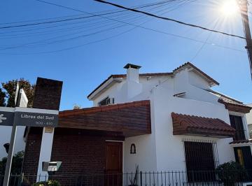 Casa de 4 ambientes, Morón · Casa en Venta 3 Dorm. Moron