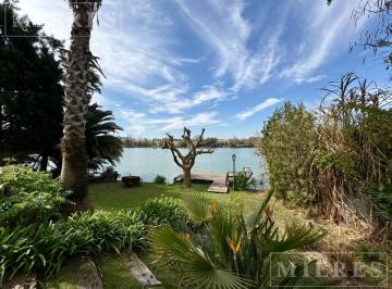 Casa · 340m² · 6 Ambientes · 4 Cocheras · Casa en Altamira a La Laguna - Alquiler Anual Amoblado