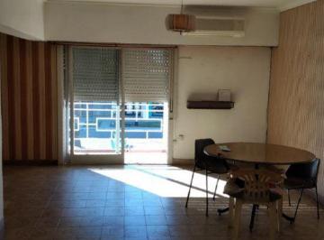 Local comercial · 264m² · 6 Ambientes · 1 Cochera · Local en Venta - 3 Baños 2 Dorm. - Corrientes