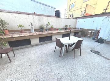Departamento · 57m² · 3 Ambientes · Departamento 3 Ambientes con Dos Patios. Flores.