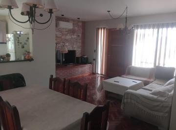 Casa · 220m² · 5 Ambientes · La Morada Villa Allende