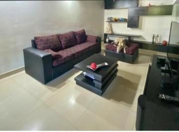 Casa · 70m² · 4 Ambientes · Casa en Venta - 3 Dorm. 2 Baños - Merlo