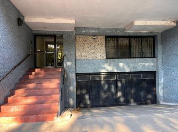 Departamento · 30m² · 2 Ambientes · 1 Cochera · Dos Ambientes Patio y Cochera