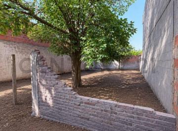 Terreno · 311m² · Venta de Lote de 311 m² en Villa Udaondo – Gran Oportunidad de Inversión Sobre Federico Leloir