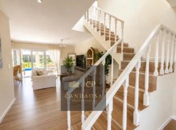Casa · 170m² · 4 Ambientes · 5 Cocheras · Gscasa Venta Premium Barrio San Ramón