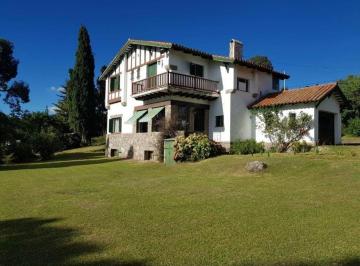 Casa · 265m² · 6 Dormitorios · 1 Cochera · Casa Chalet en Venta en La Cumbre, Punilla, Córdoba