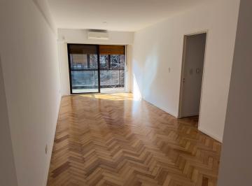 Departamento · 82m² · 4 Ambientes · 1 Cochera · 4 Ambientes Más Dependencia, Impecable! Cochera Cubierta