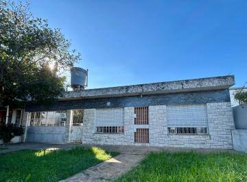 Casa · 174m² · 8 Ambientes · 2 Cocheras · Venta de 2 Casas en un Padrón C/renta - Malvín Norte