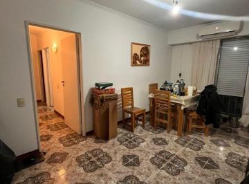 Departamento · 60m² · 3 Ambientes · Buen Departamento de 3 Ambientes