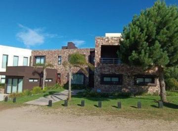 Casa · 778m² · 8 Ambientes · 8 Cocheras · Casa en Venta - 7 Dorm. 9 Baños - Pinamar