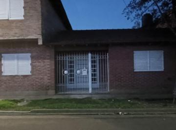 Casa · 220m² · 6 Ambientes · Dúplex en Venta - 4 Dorm. 2 Baños - La Plata
