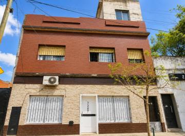 PH de 4 ambientes, Liniers · PH 4 Ambientes en Liniers – Sin Expensas – Terraza Propia – a m de General Paz