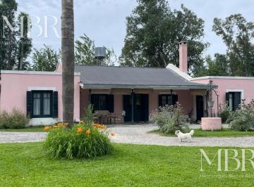 Casa · 212m² · 5 Ambientes · 3 Cocheras · Casa en Benavidez